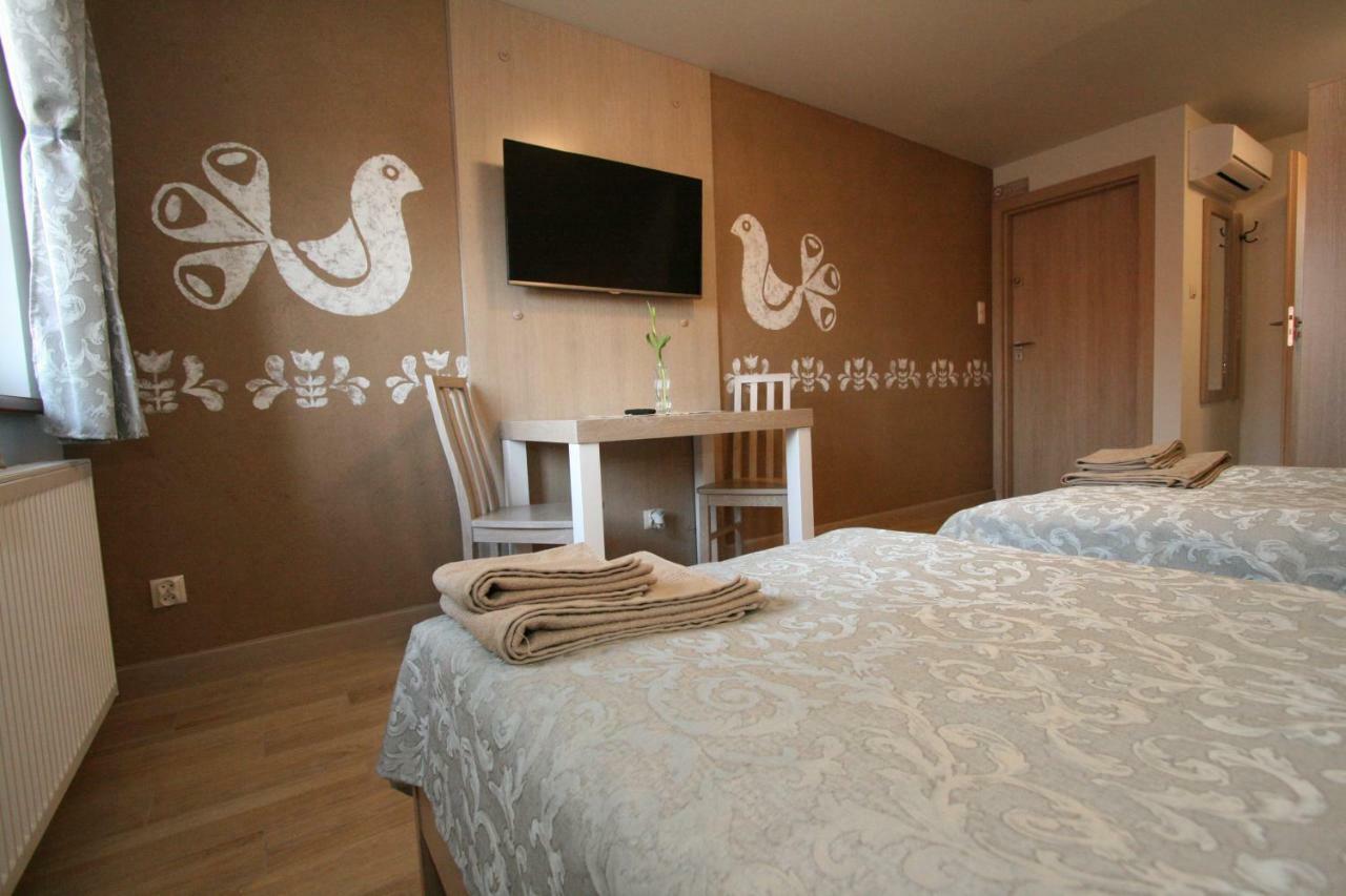 Noclegi Cameleon Słupca Extérieur photo